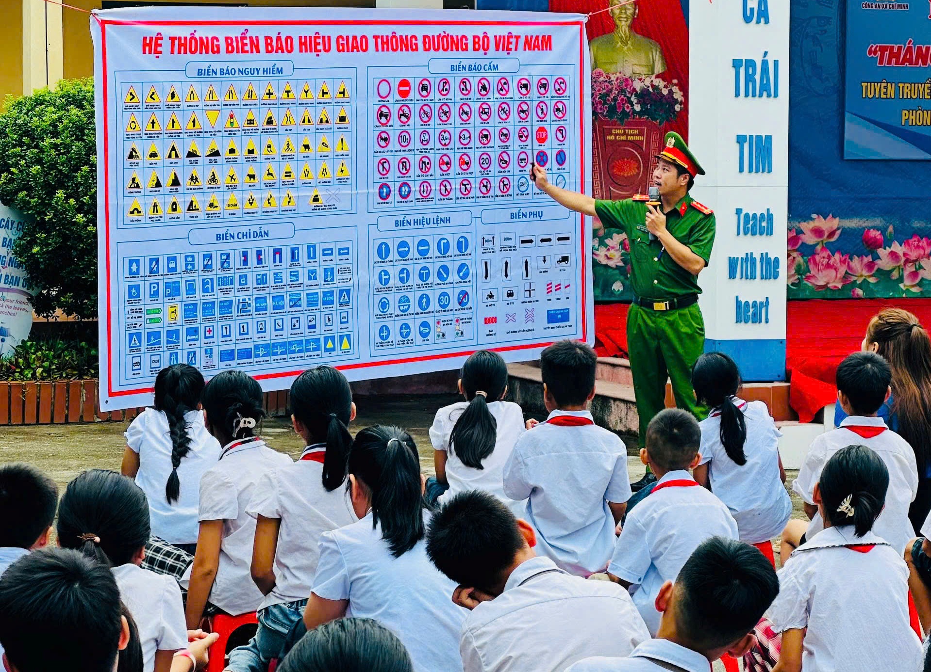 Công an xã Chí Minh phối hợp tổ chức tuyên truyền pháp luật và kỹ năng PCCC & CNCH tại Trường Tiểu học Chí Minh 1